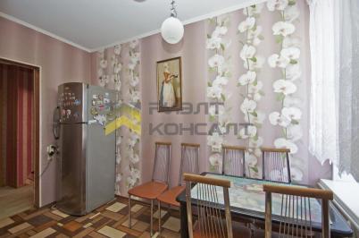 Продажа квартиры Омск. 8-я Линия ул., 174