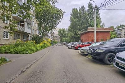 Продажа квартиры Омск. улица Бархатовой, 9