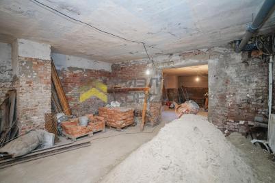 Продажа коммерческой недвижимости Омск. проспект Карла Маркса, 18/1