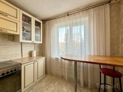 Продажа квартиры Омск. Комарова проспект, 27к4