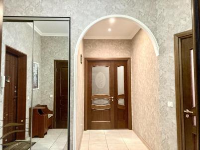 Продажа квартиры Омск. улица Маршала Жукова 107