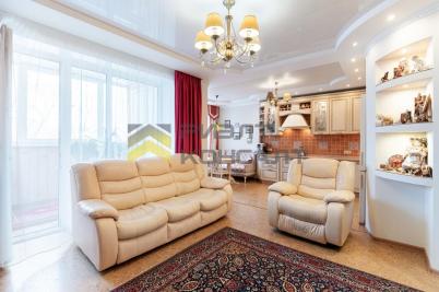 Продажа квартиры Омск. улица Крупской, 9/3