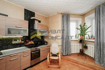 Продажа квартиры Омск. улица Багратиона, 94