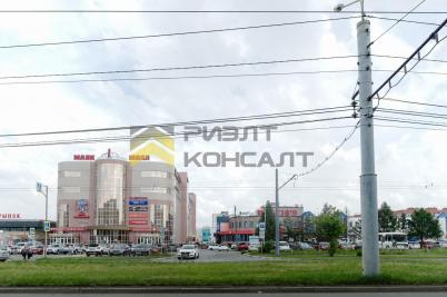Продажа квартиры Омск. проспект Комарова, 5