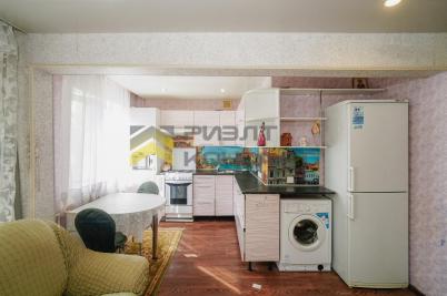 Продажа квартиры Омск. улица Белозерова, 11 Продажа квартиры Омск. улица Белозерова, 11