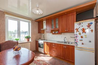 Продажа квартиры Омск. Заозёрный, Тимофея Белозерова, 8/1