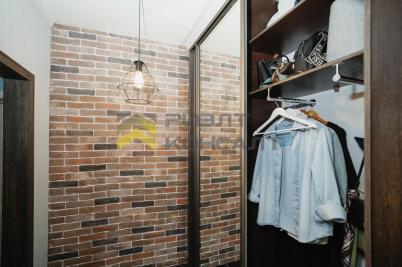 Продажа квартиры Омск. проспект Комарова, 15, к.4