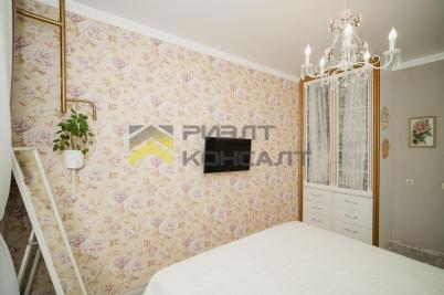 Продажа квартиры Омск. проспект Комарова, 15, к.4
