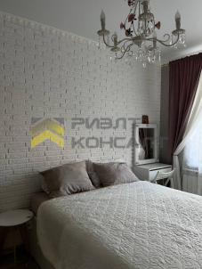Продажа квартиры Омск. проспект Комарова, 15, к.4