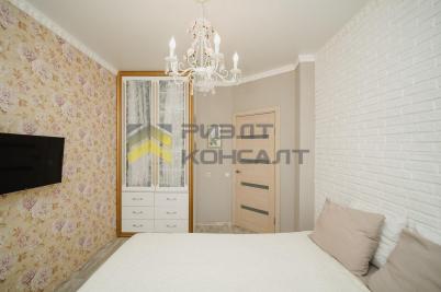 Продажа квартиры Омск. проспект Комарова, 15, к.4