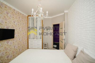 Продажа квартиры Омск. проспект Комарова, 15, к.4