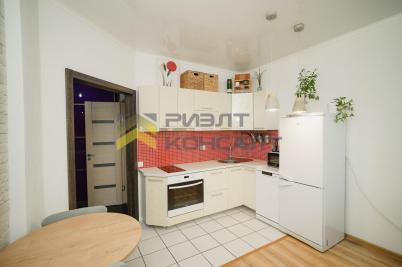 Продажа квартиры Омск. проспект Комарова, 15, к.4