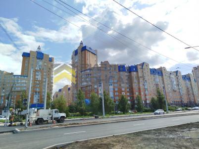 Продажа квартиры Омск. проспект Комарова, 15, к.4