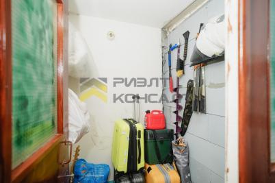 Продажа квартиры Омск. проспект Комарова, 15, к.4