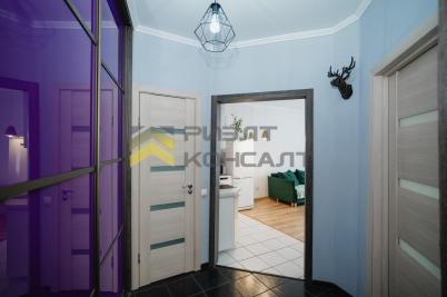 Продажа квартиры Омск. проспект Комарова, 15, к.4