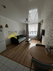 Продажа квартиры Омск. проспект Комарова, 15, к.4