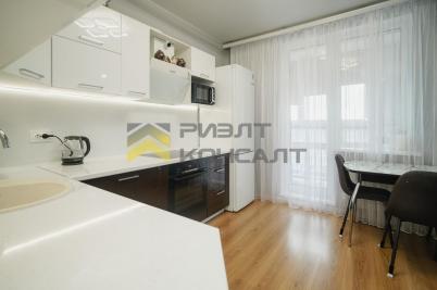 Продажа квартиры Омск. улица Крупской, 13/1