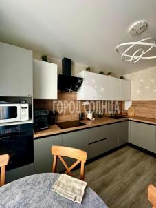 Продажа квартиры Омск. Красных Зорь, 148