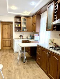 Продажа дома Омск. Черноморская улица 54