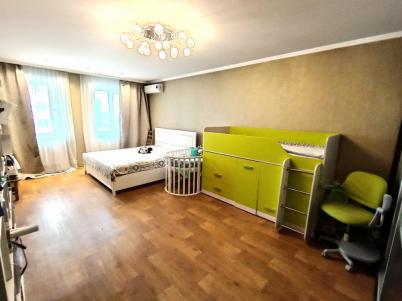 Продажа квартиры Омск. ул 70 лет Октября, 15