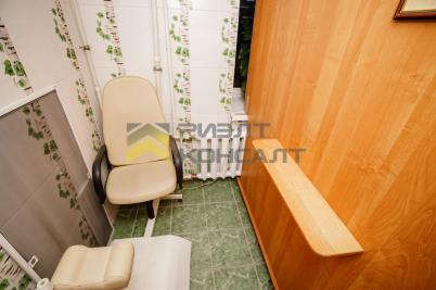 Продажа коммерческой недвижимости Омск. улица Химиков, 36