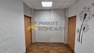 Продажа коммерческой недвижимости Омск. улица Богдана Хмельницкого, 164