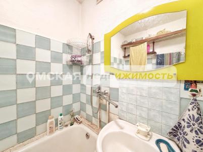 Продажа квартиры Омск. улица 10 лет Октября 107