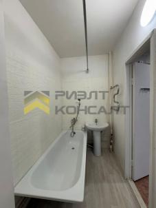 Продажа квартиры Омск. улица Осоавиахимовская, 183, к.1