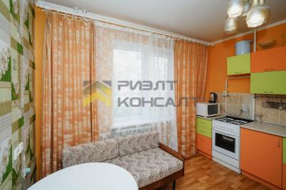 Продажа квартиры Омск. улица Сулеймана Стальского, 10