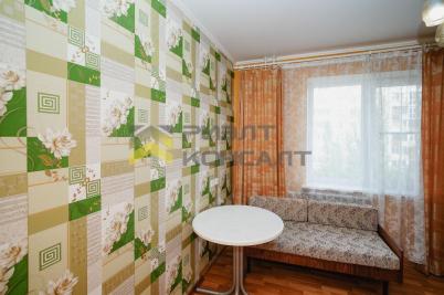 Продажа квартиры Омск. улица Сулеймана Стальского, 10