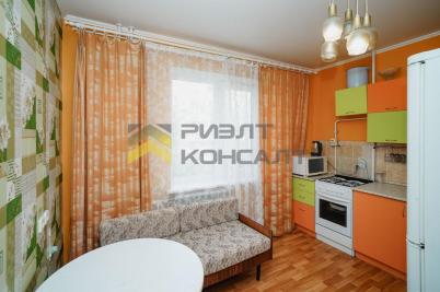 Продажа квартиры Омск. улица Сулеймана Стальского, 10