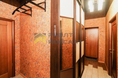 Продажа квартиры Омск. улица Малиновского, 19, к.1