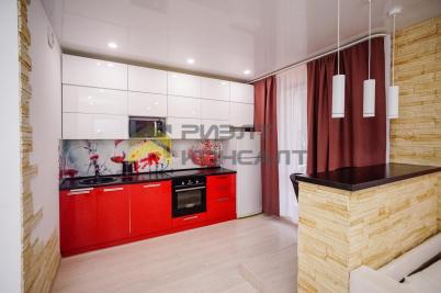 Продажа квартиры Омск. улица Крупской, 13/1