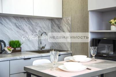 Продажа квартиры Омск. улица Маршала Жукова 156