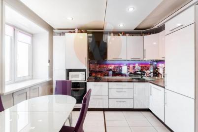 Продажа квартиры Омск. 21-я Северная улица 165