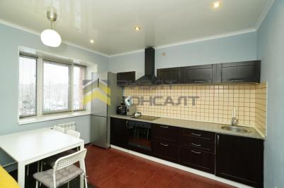 Продажа квартиры Омск. улица Дианова, 9, к.1