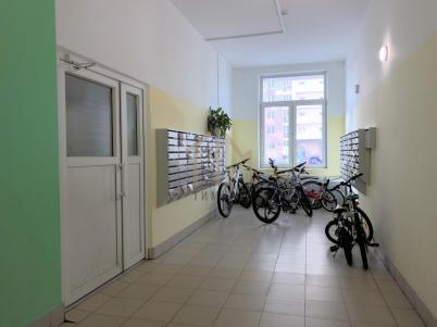 Продажа квартиры Омск. Взлетная ул., 13/1