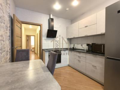 Продажа квартиры Омск. Взлетная ул., 13/1