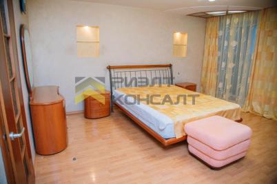 Продажа квартиры Омск. улица Кирова, 16, к.2