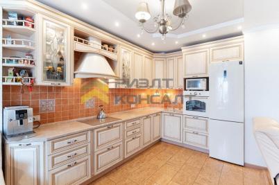 Продажа квартиры Омск. улица Крупской, 9/3