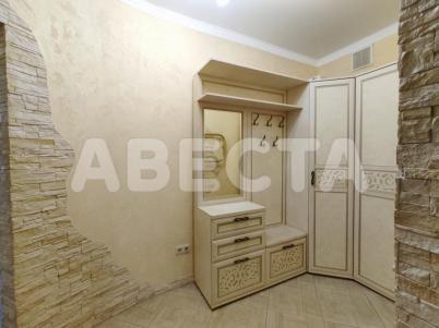 Продажа квартиры Омск.&nbsp;Перелёта, 32